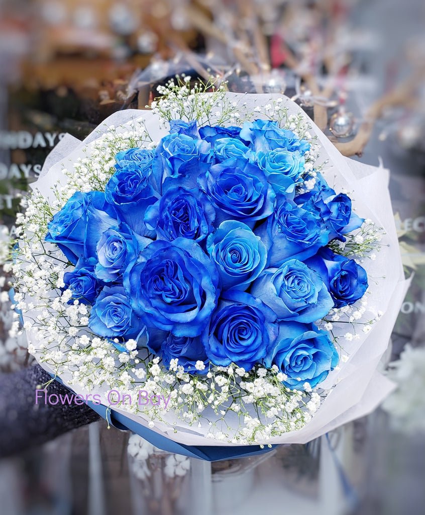 Sapphire Flowers On Bay